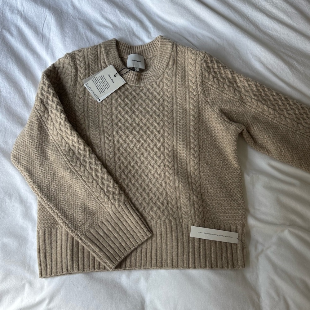Reformation Calloway Regenerative Wool Crew Sweater - Linen Cable NWT - Picture 4 of 5
